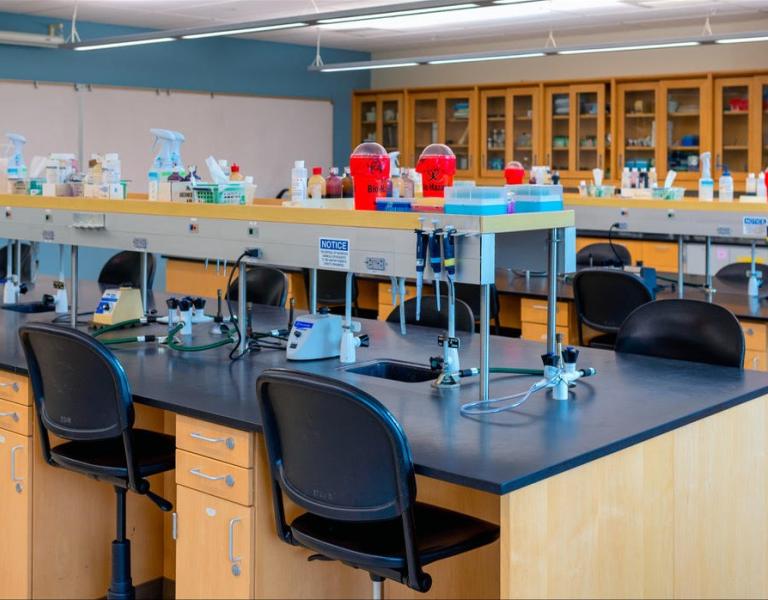 A lab prepared for students 